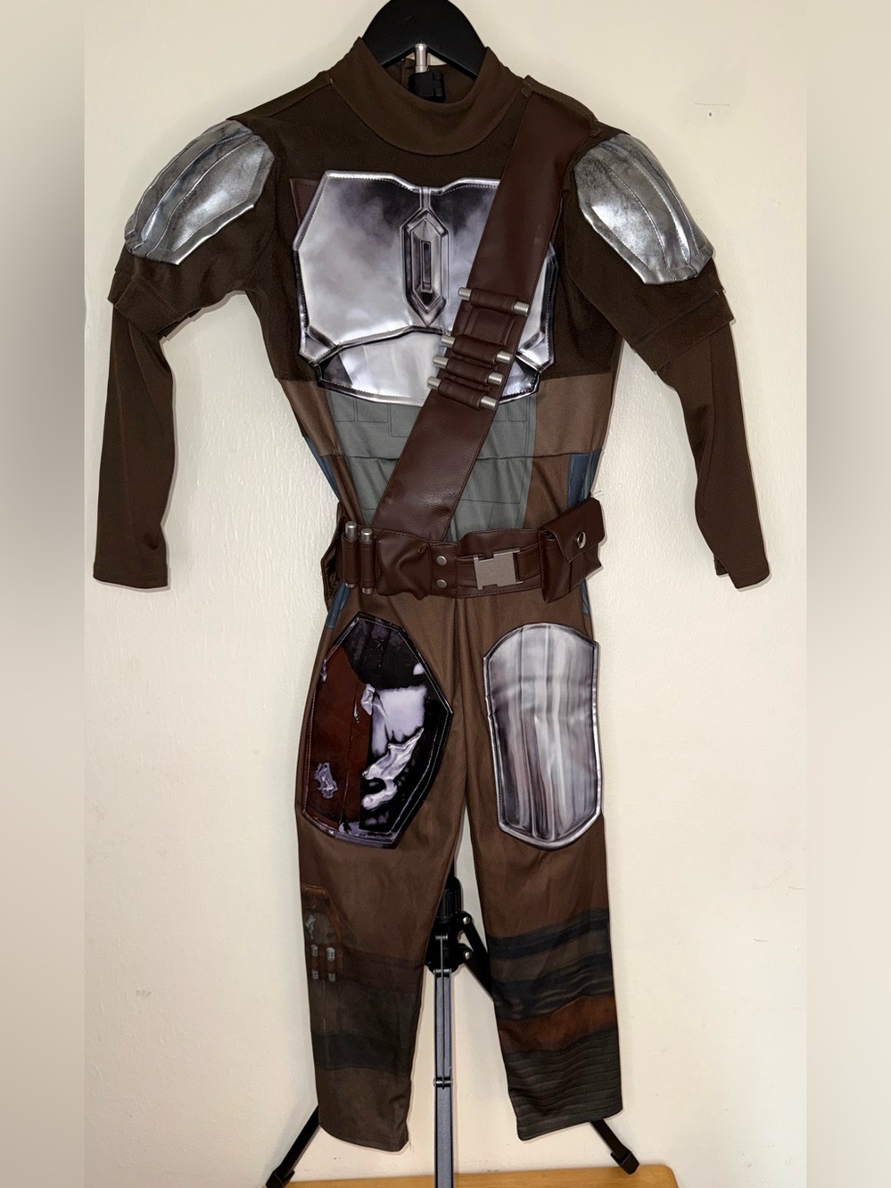 Disney Store Star Wars Mandalorian Kids Costume Jumpsuit w/Belt, size 5/6